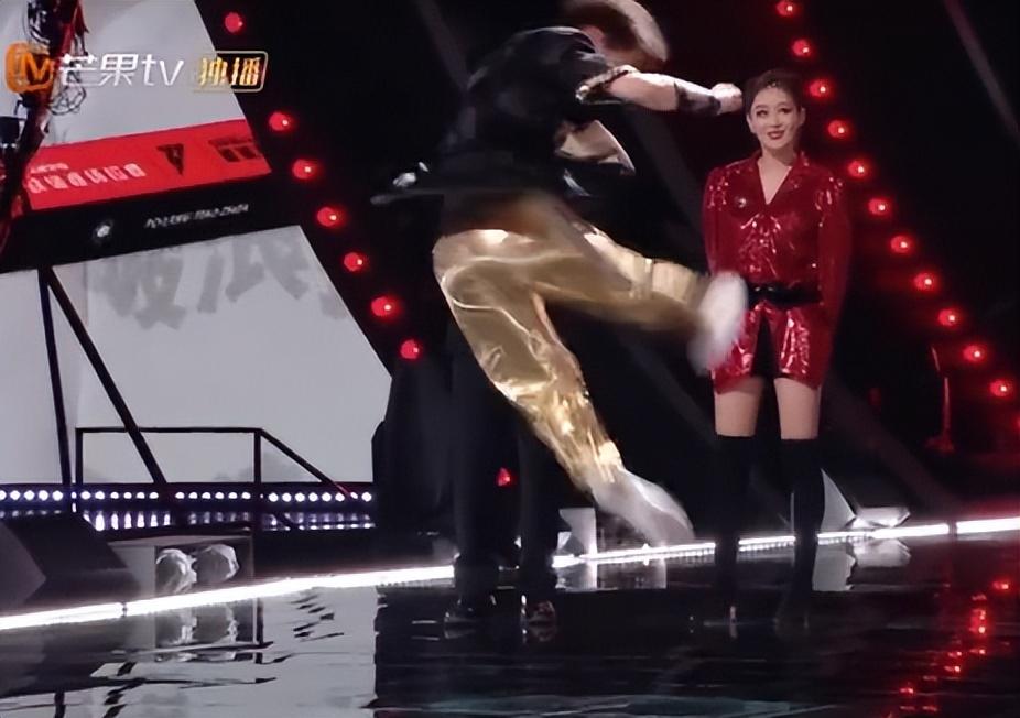 蒋璐霞|“女蛟龙”蒋璐霞：释小龙师妹，不靠颜值靠能力，网友：女版吴京