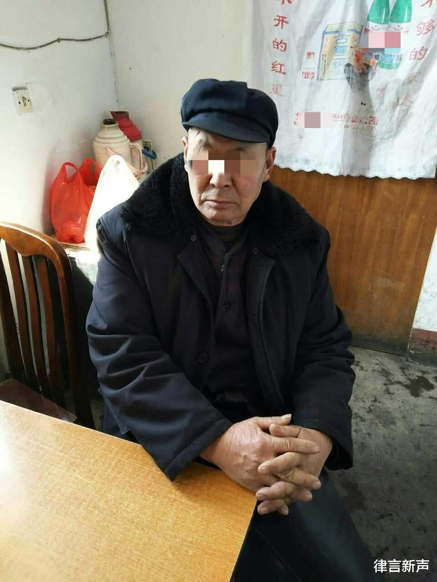 案例:儿子无生育能力,公公于旱厕对儿媳用强,被撞破后跌入粪坑