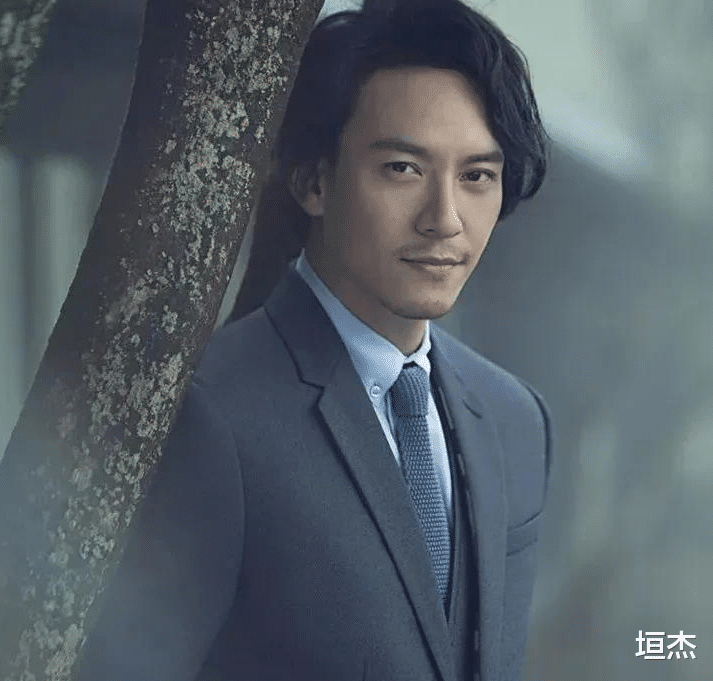 钟镇涛|6位娶了“自家经纪人“的男星，个个出乎意料，对对幸福美满