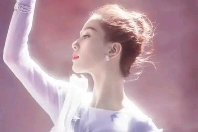 睡眠|女人多少岁才算老？关键不在年龄，3个部位长皱纹时，可能就老了