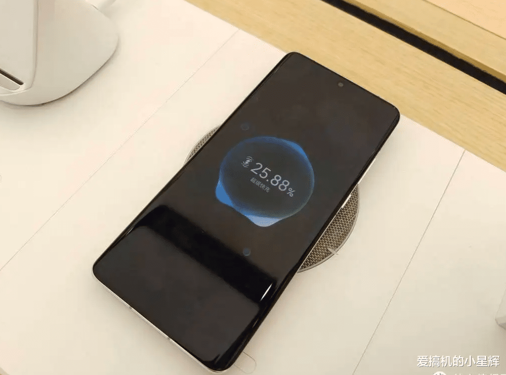 半导体|资深果粉换华为手机是啥感受？体验P50Pro一个月后，说说心里话！