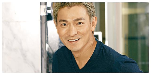 刘德华|刘德华刷屏热搜:诸神已退场,鬼怪在狂欢