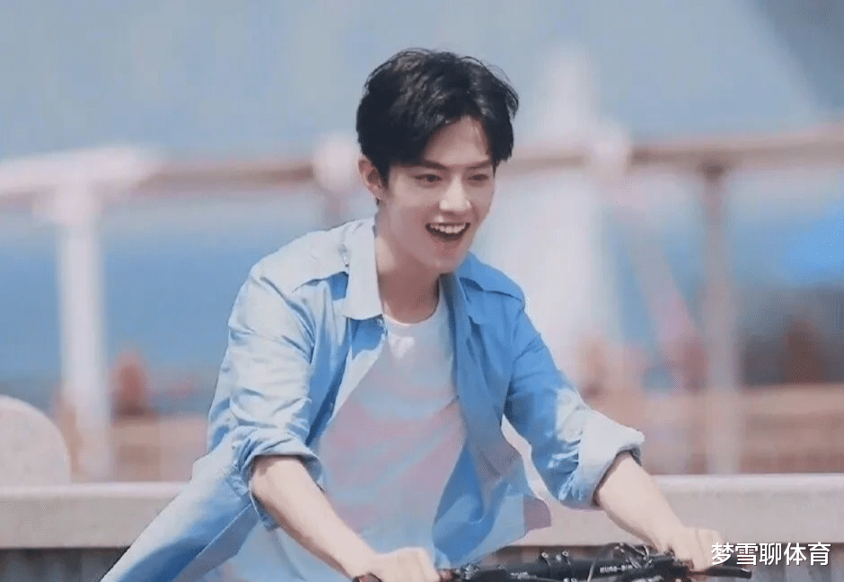 肖战|“肖战”原本想说谁是夜间少年，如今看到了一张照片后，却想说谁惊艳了时光