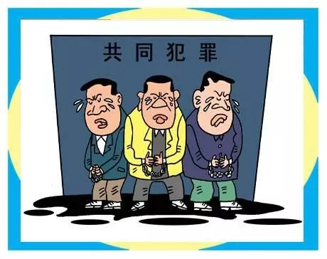 四川遂西高速某收费站,4辆无牌照大卡车,先后冲撞高速ETC收费栏杆,扬长而去