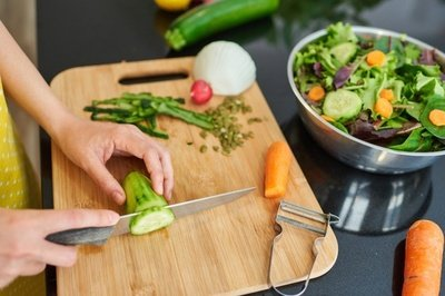 三伏天|“饮食清淡”就是喝粥吃素?其实你应该这样做