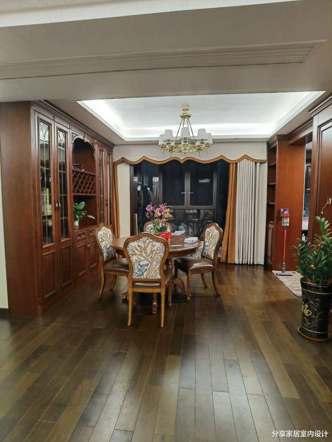 她家179平江景房,历时三个月完工,坐在阳台聊天喝茶,太幸福啦