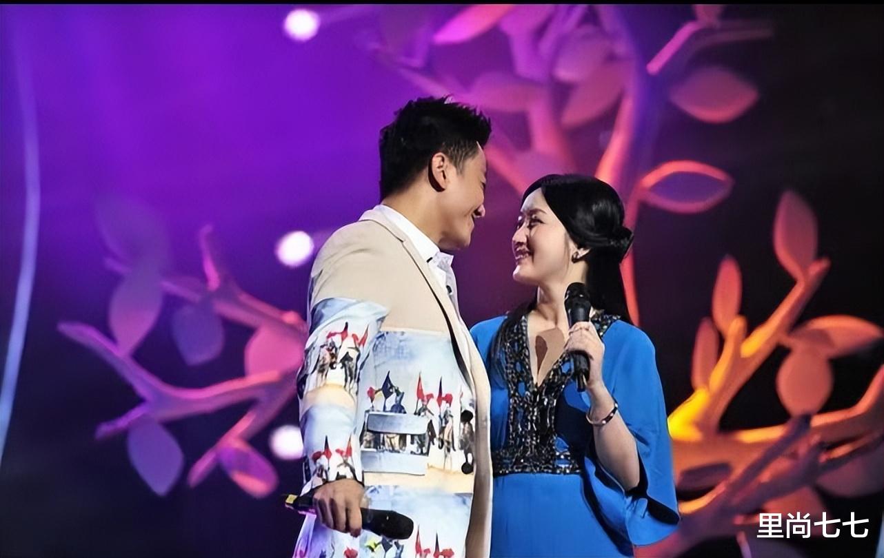 杨钰莹 杨钰莹毛宁合体太养眼,毛宁变胖大叔,杨钰莹换新发型还很少女