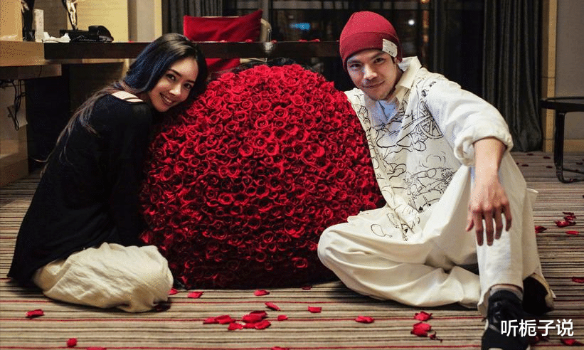 陈岚|向太陈岚一家近照曝光，向华强抱着孙女爱不释手，合照偏偏少了他