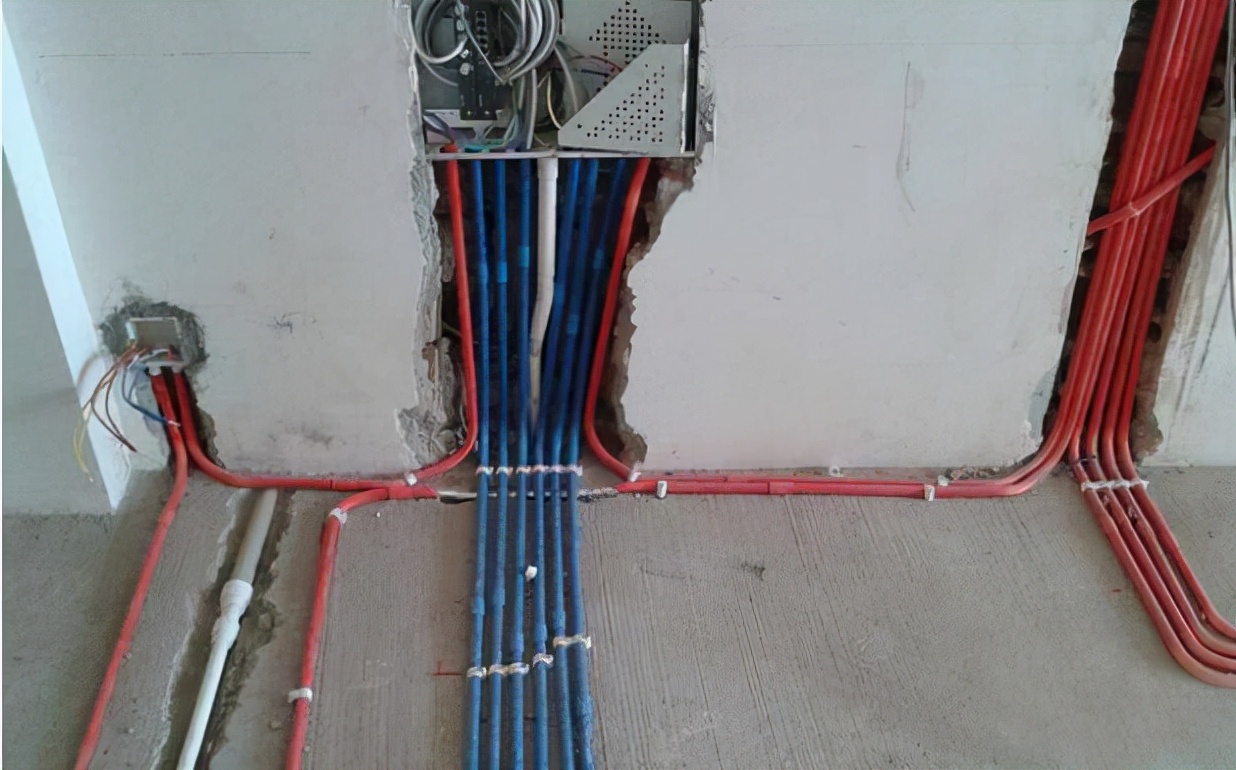 为什么灯线和插座线不能走一路？原因很简单，不懂就别瞎操作！