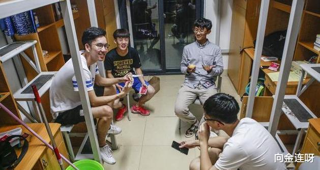 室友拒绝AA买空调,男孩省钱买下一人独享,到底哪里做“错”了?