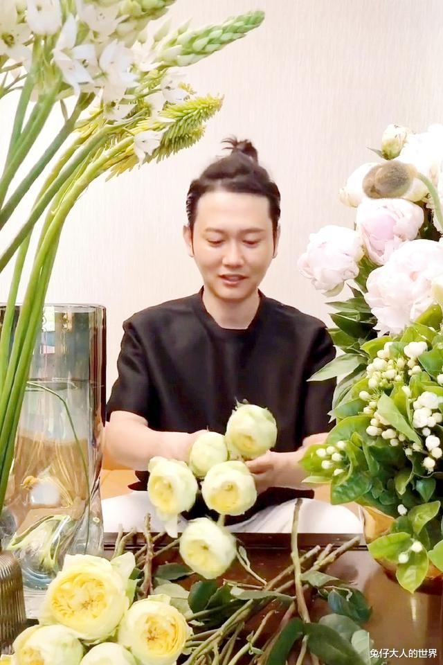 向往的生活|德云社孟鹤堂新综艺上线，宣传照引起热议，粉丝开启嗑CP模式