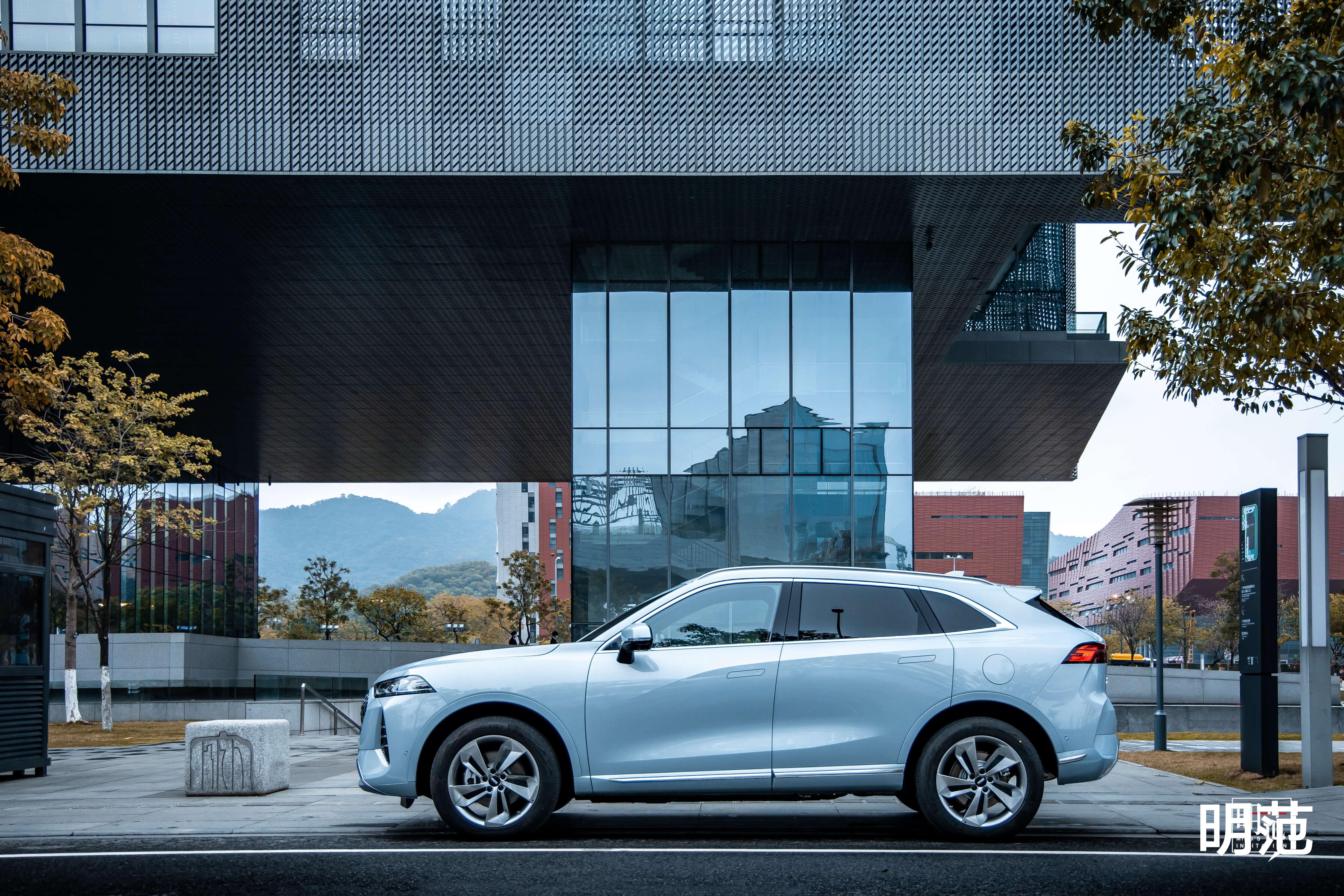 摩卡DHT-PHEV:用向上的姿态,探索0焦虑生活