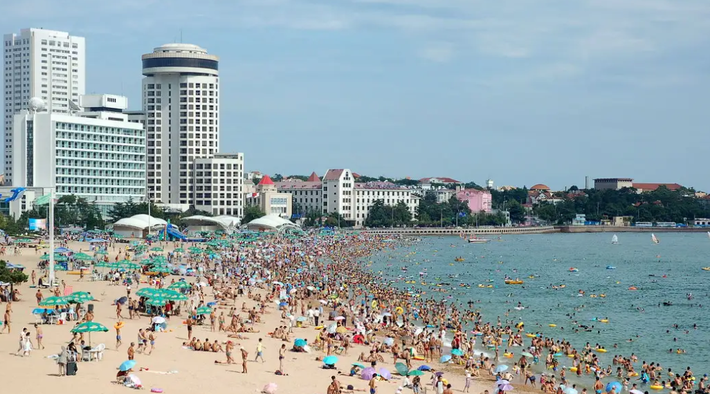 青岛市|夏日一游:走进青岛的海水浴场,尽情享受大自然赐与的礼物