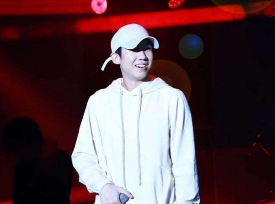 白举纲|快男选秀出身的歌手,实力唱功获得肯定,如今活跃在各大综艺中