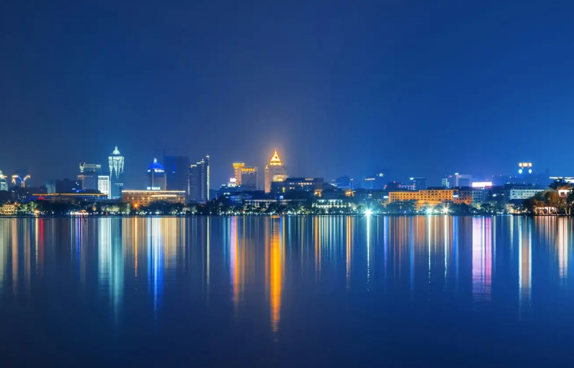 美丽|杭州一个美丽的城市。这里有许多美丽的地方，快来一起?看看吧。