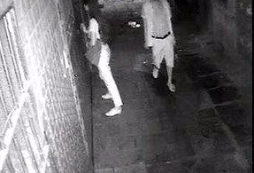 男子尾随女子意图强奸,脚踹男子命根致残,男子告女伤害索要赔偿
