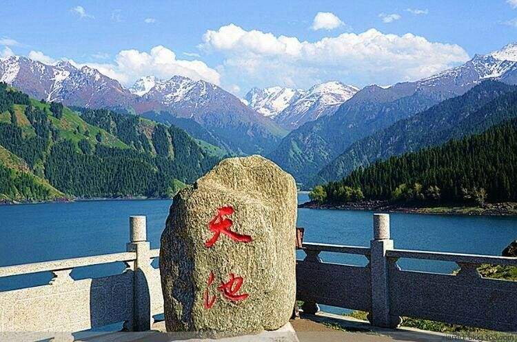 古镇|新疆的天池，赛过王母娘娘的瑶池，太自豪了。