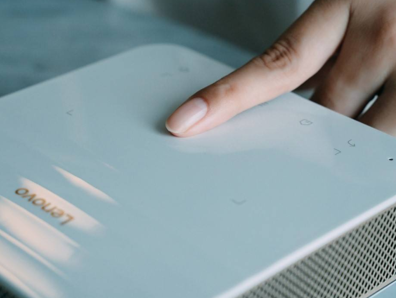 机器学习|拥有创新设计的投影仪，这款产品表现不错，适合居家来用