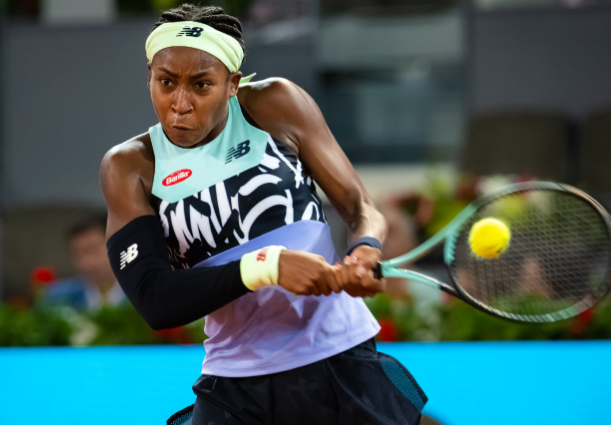 德安德鲁·乔丹|WTA1000赛事综述：哈勒普2-0横扫巴多萨，本西奇取得泥地八连胜