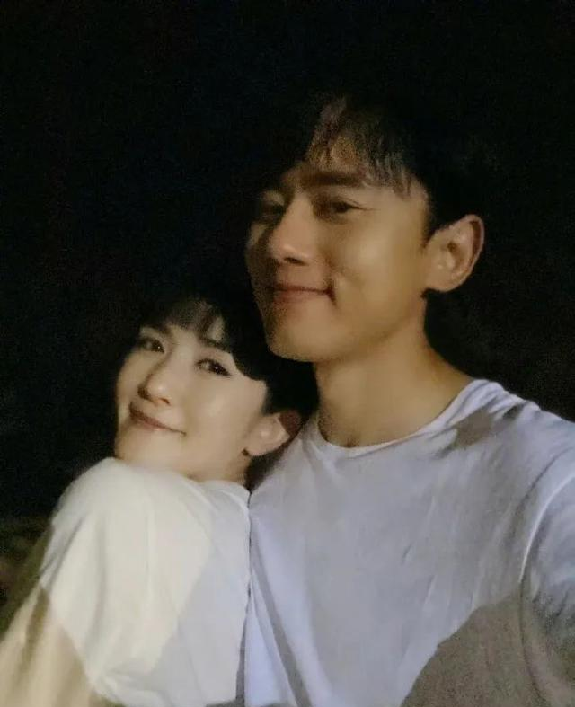 谢娜|谢娜成浪姐3主持人，张杰发文助攻！网友担心她主持能力