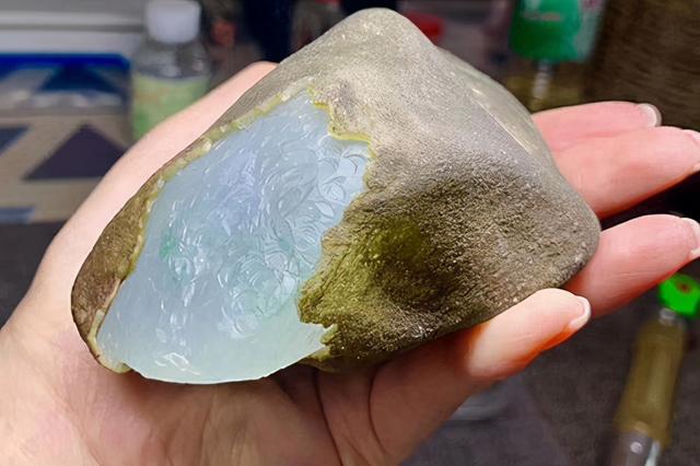 翡翠|翡翠深受大家喜爱,但是有那么几种人,却不适合佩戴翡翠