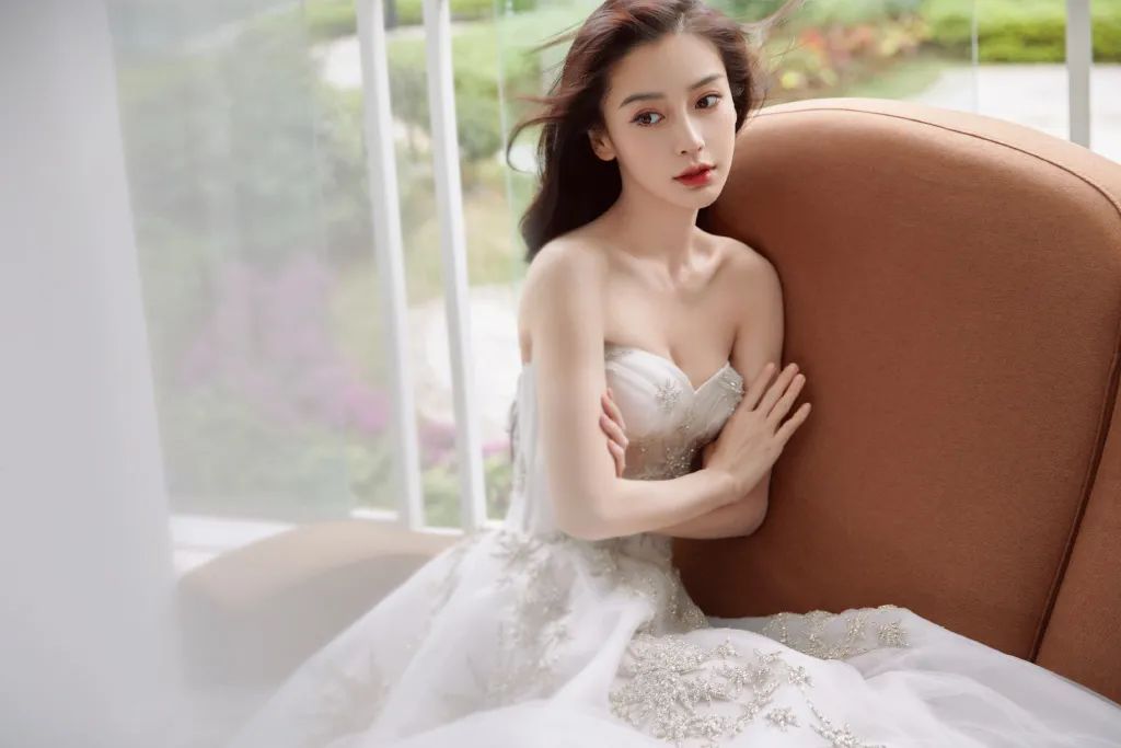 Angelababy|baby的现状有多难？离得开黄晓明，却离不开曾与之闹翻的跑男