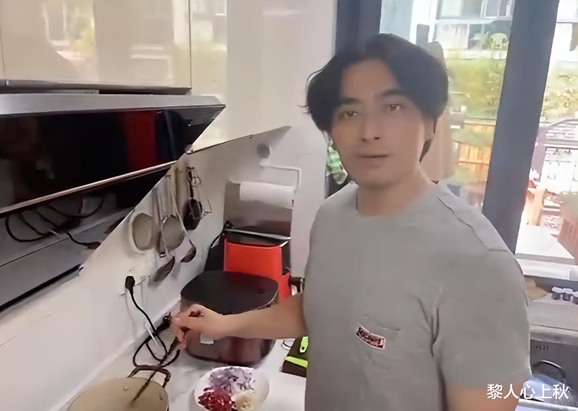 章龄之|女星章龄之自曝好久没吃肉!四人合吃一碗面,孩子大口狂吃不浪费