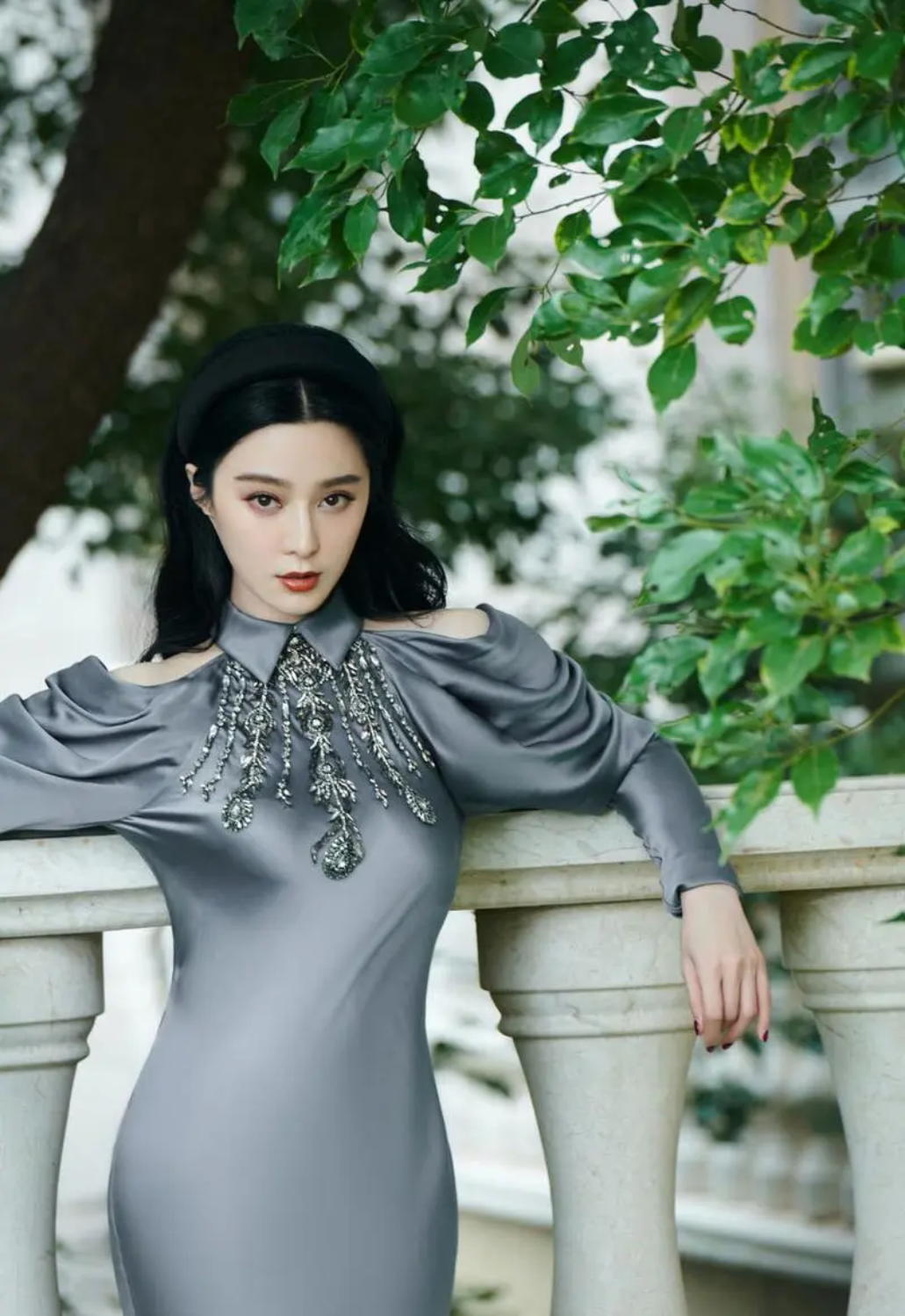 范冰冰|走进演艺圈了解、认识拼搏奋斗的影视女演员、制片人、歌手范冰冰（38）