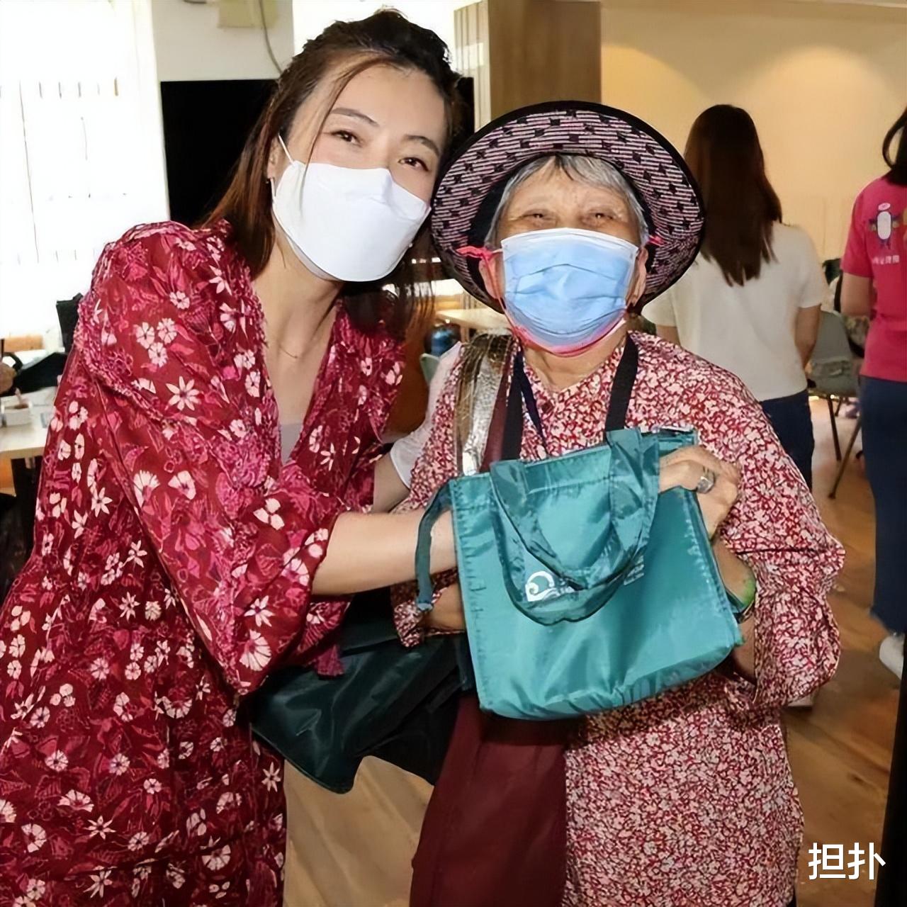 甘比|甘比终于有名媛自信了，不戴珠宝不穿奢侈品，捐千万被称为女菩萨