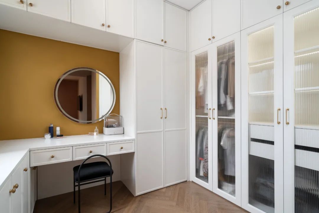 53岁阿姨的独居生活,引众人羡慕:人生下半场,拼的是自己