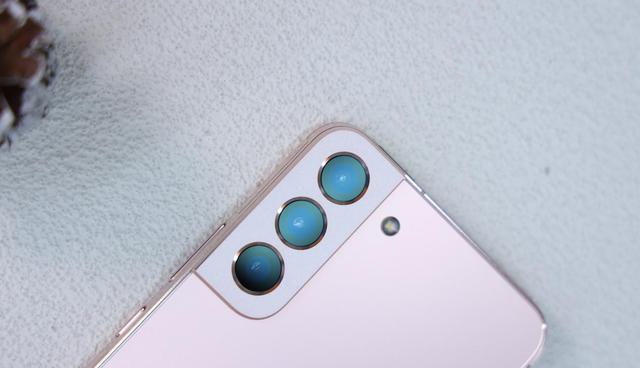 三星|三星GalaxyS22急于让路，一共降下1700元，对国产有很大冲击力