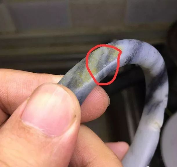 |瑕疵,买和田玉时“还价”的筹码?