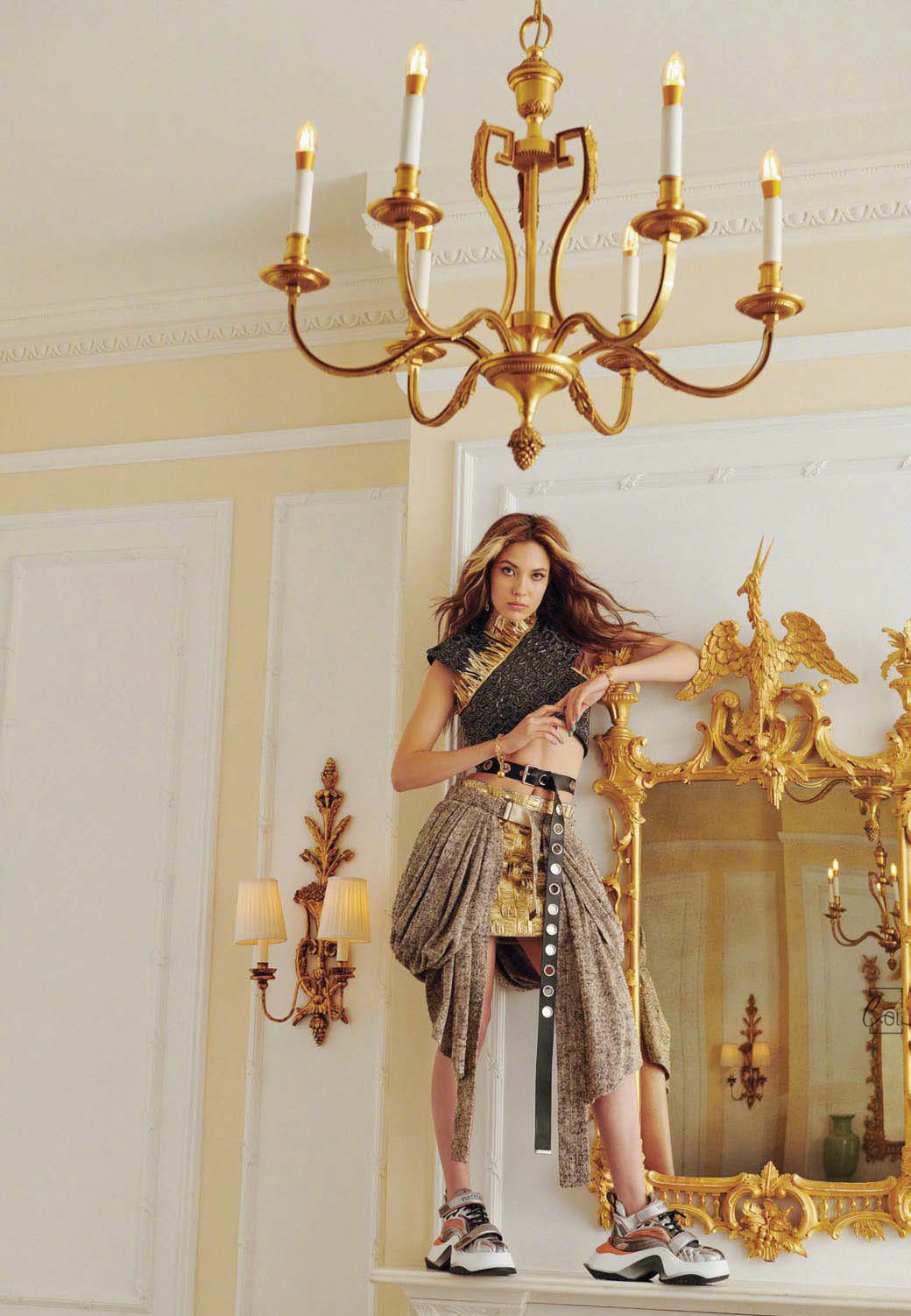 谷爱凌|美丽！谷爱凌登上12月杂志封面：金发碧眼很漂亮，明眸皓齿很清新