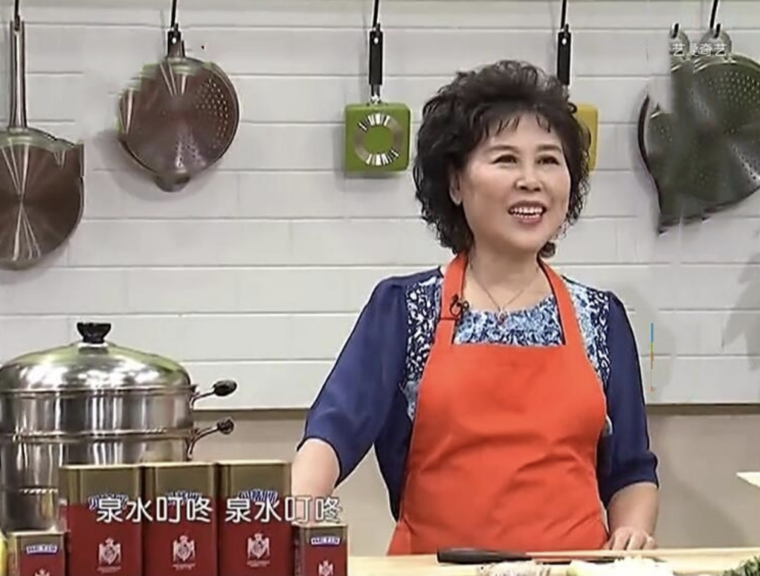 泉水叮咚响|《泉水叮咚响》卞小贞：辉煌背后的泪水与坎坷，脑瘫儿子是我的骄傲