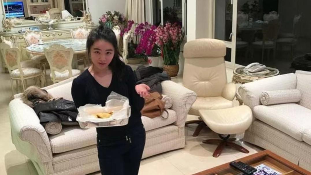 医生|前途无量！落选港姐豪宅内饰曝光，已正式成医生多次被劝别做艺人