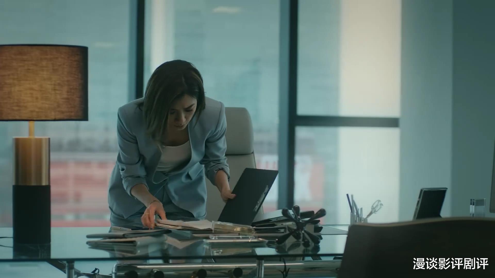 黄智雯|TVB小花黄智雯常年女二,新剧《廉政狙击·黑幕》也不过尔尔