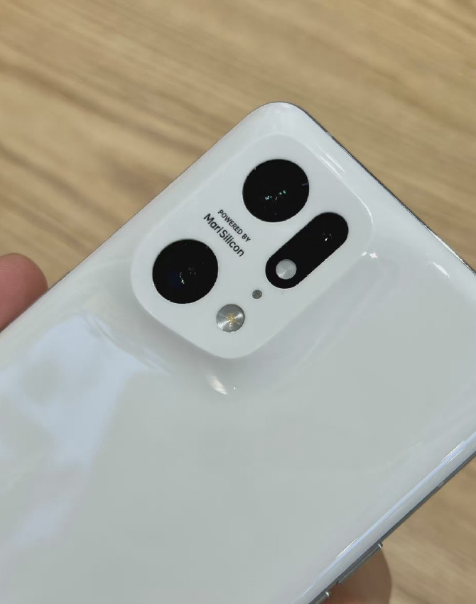 证件照|网上证件照和真机是两码事，手机设计还得上手体验