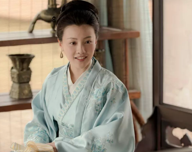 王鹤润|播1天冲到飙升榜冠军，熬夜刷完10集后，王鹤润新剧让我果断入坑