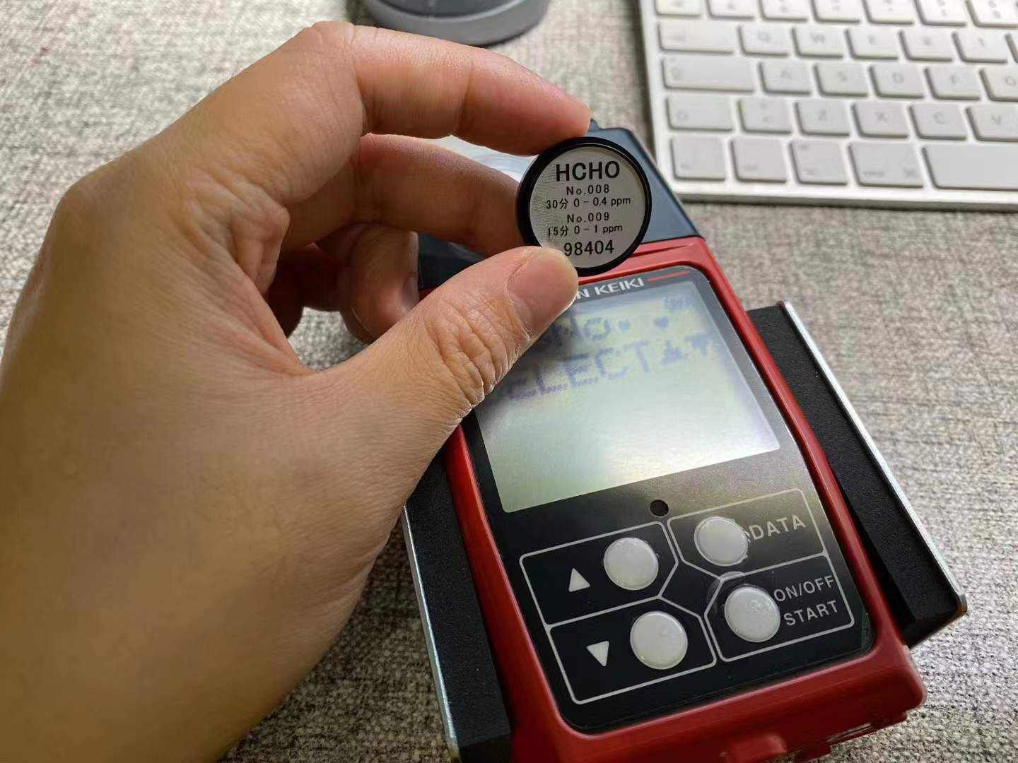 醒醒吧,你手里测甲醛那玩意根本就不准!