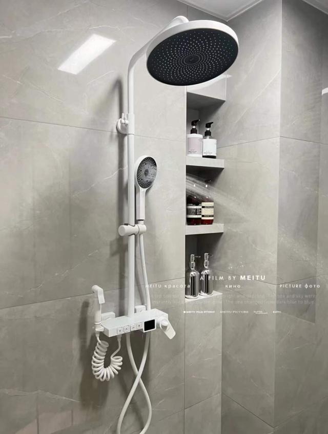 发现一户人家的装修，那叫一个高级，第二套房我也要这样装