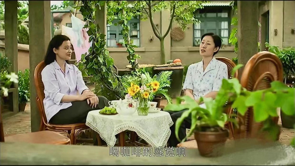 父母爱情|《父母爱情》里原以为没有交集的3位，没想到现实中却是一家3口