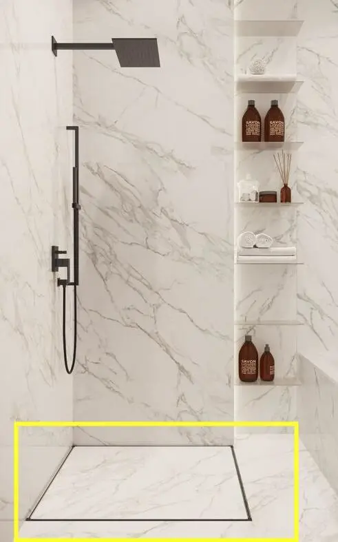 淋浴房地漏出水慢?她竟把墙上洞洞板铺地上,排水超快还不招虫