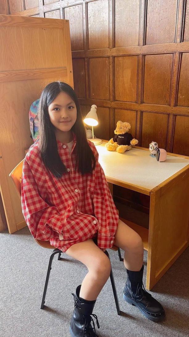 王诗龄|李湘晒豪奢餐厅过新年,又被指炫富,王诗龄:我爱发什么就发什么