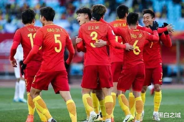 中国足球|惨！名记曝中国男足现状：很多人都在混日子，未来看不到希望