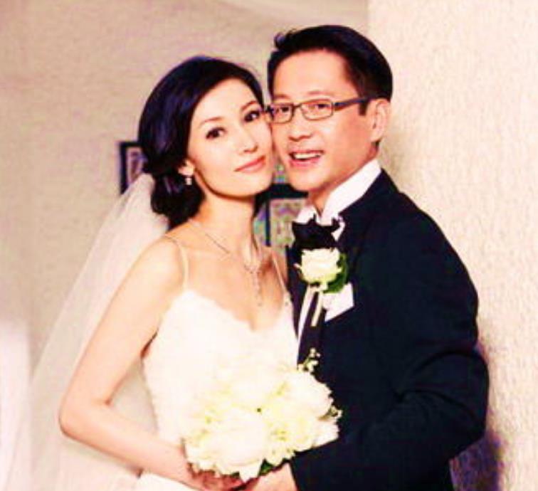 倪虹洁|明星压岁钱故事：李嘉欣偷花儿子压岁钱，被丈夫许晋亨大骂！