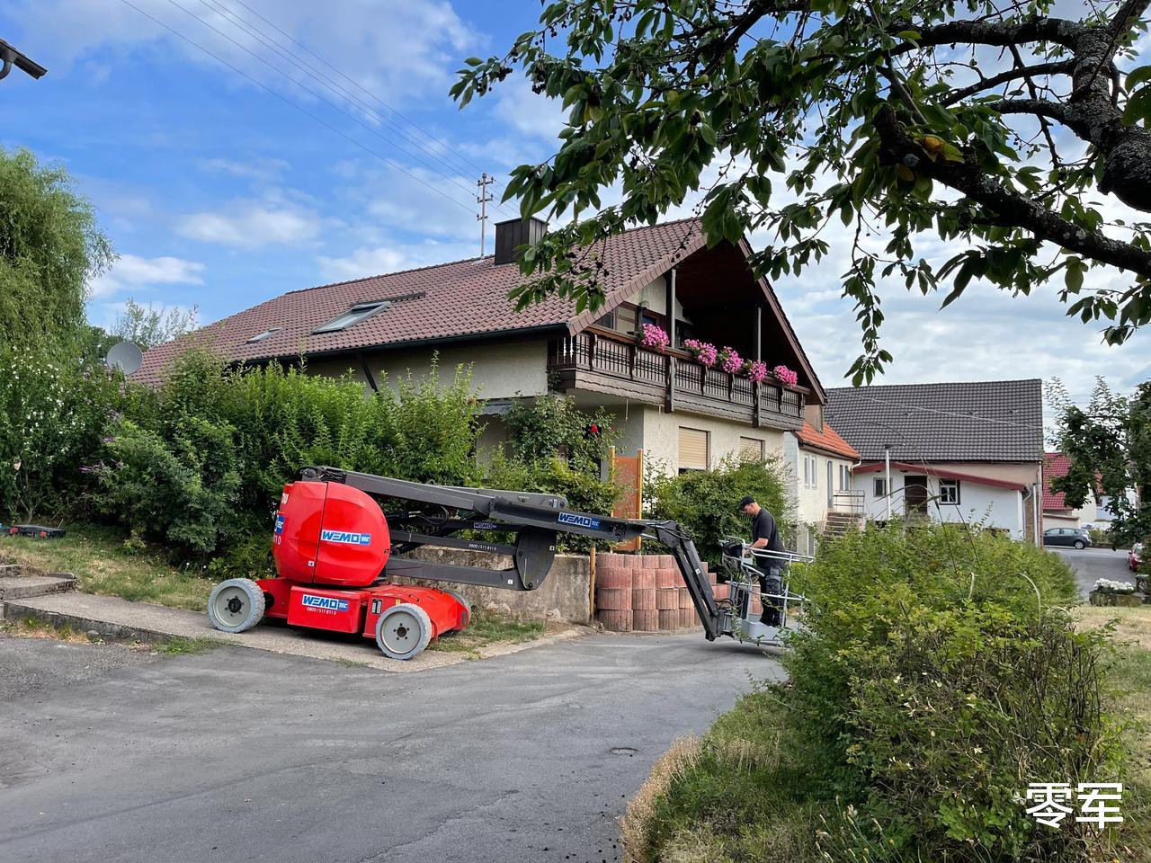 德国现在复工复产，无论是壁炉公司还是装修公司，订单已经满到明年