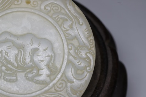 |和田玉籽料“太平有象”龙凤珮