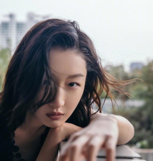 眼线 年纪越大越显年轻的女人，脸上通常有这3个特征，中一个就很幸运