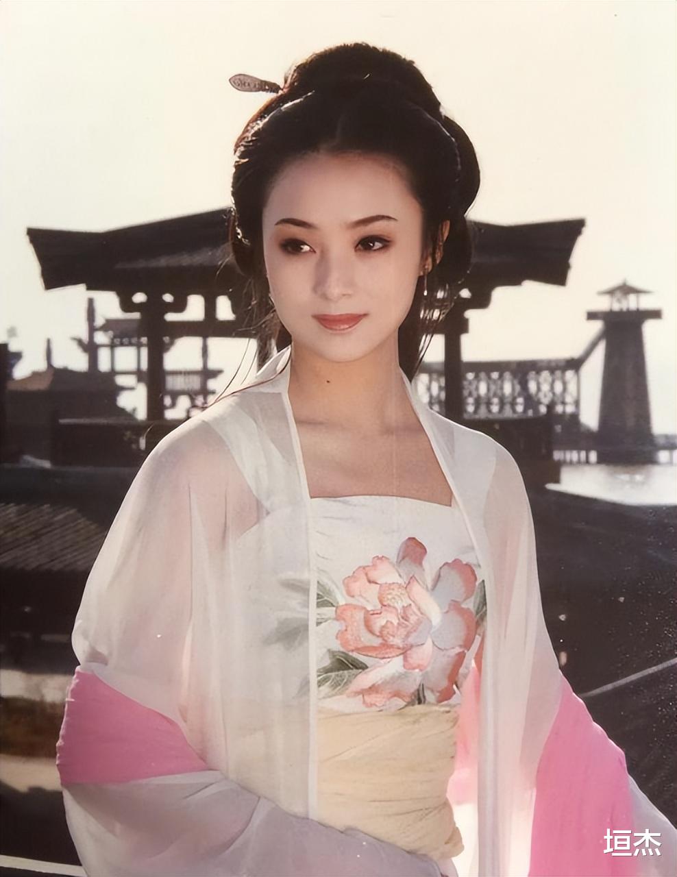 张曼玉|男性眼中的10位“梦中情人”女星,个个风华绝代,让人一见倾心