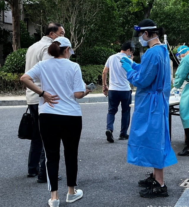 霍尊|陈露取保候审一年期满，霍尊代言人发文曝进展：这一年没白煎熬